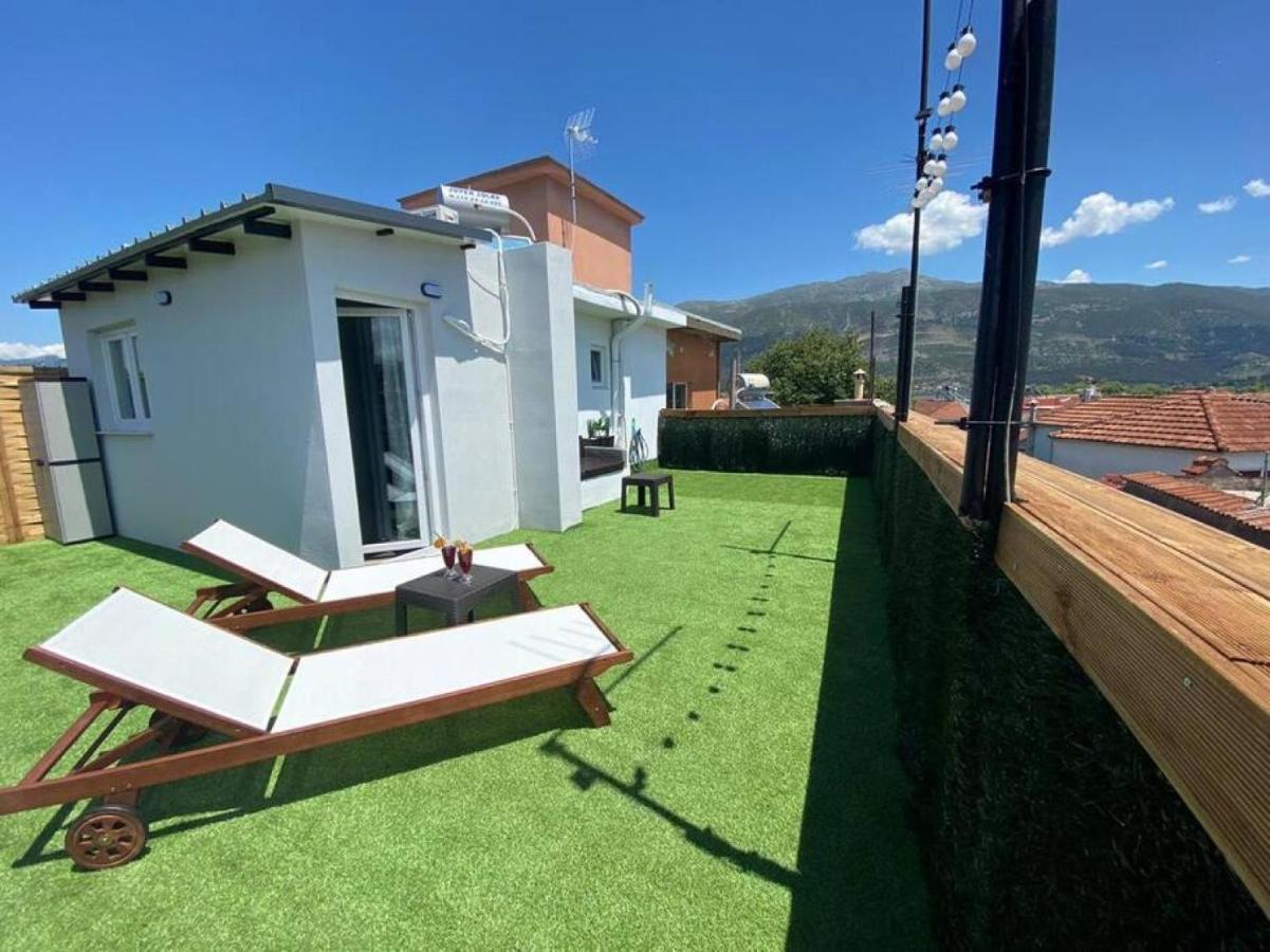 Rooftop Apartment With Garden In Ioannina Eksteriør billede